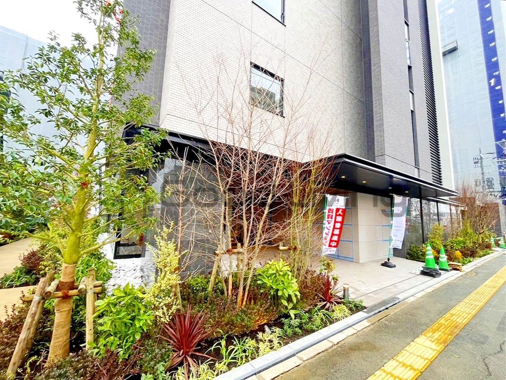 庭　凛とした佇まい