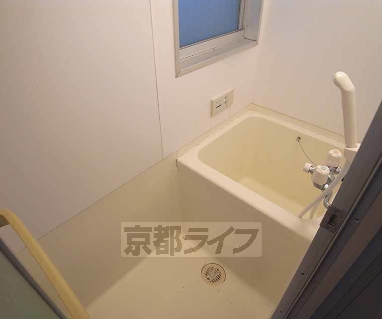 バス・シャワールーム　バスです