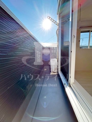 バルコニー　バルコニーからの眺めを楽しみながら食事をしませんか