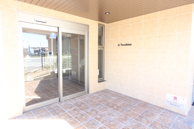 エントランス　エントランス