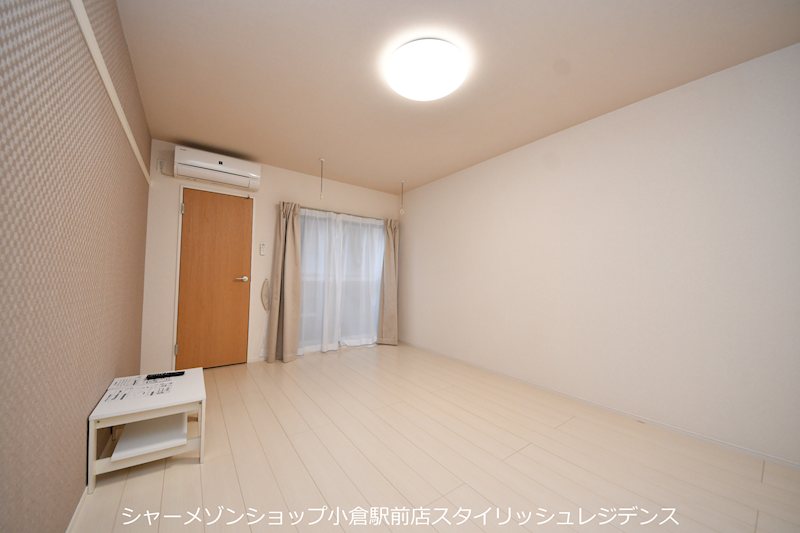 居室・リビング　写真と異なる場合は現況を優先します