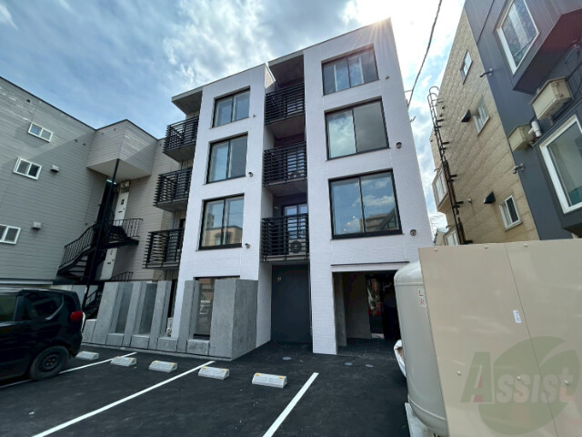 建物外観　白石区東札幌２条４丁目４－１２　「ＧＬＡＣＩＥＲ東札幌」
