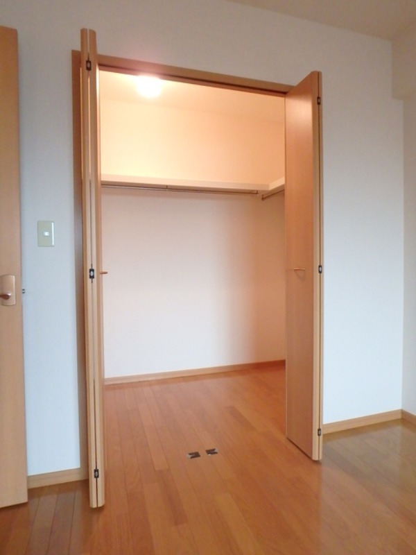 収納　図面と現状に相違がある場合には現状を優先