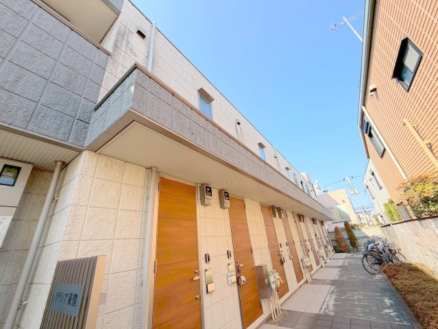 建物外観　★閑静な住宅街で陽当り良好です★