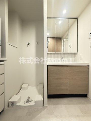 洗面設備　スペースが確保できる洗面所です