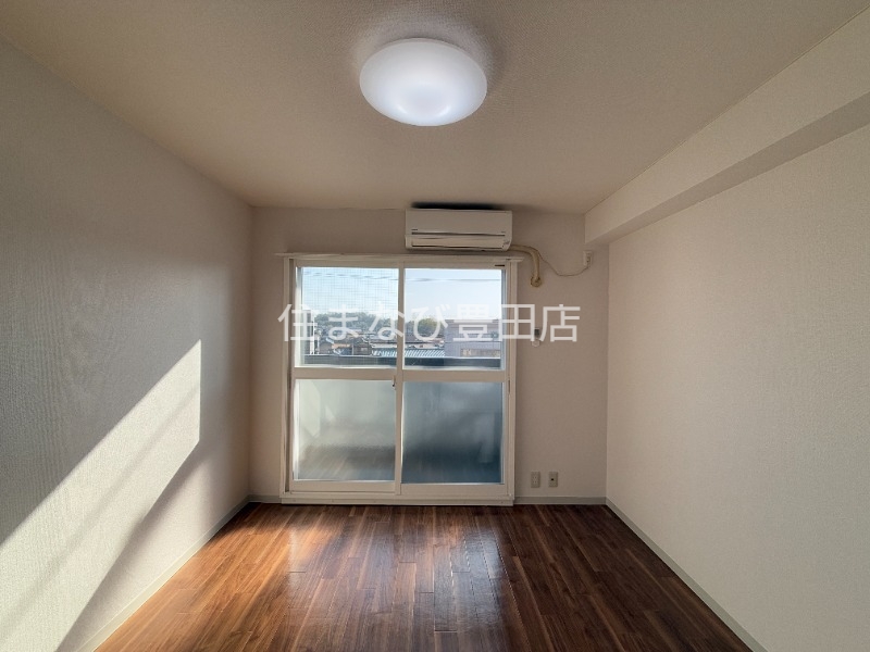 居室・リビング　同型タイプ