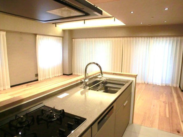 キッチン　キッチンでお料理をお楽しみください