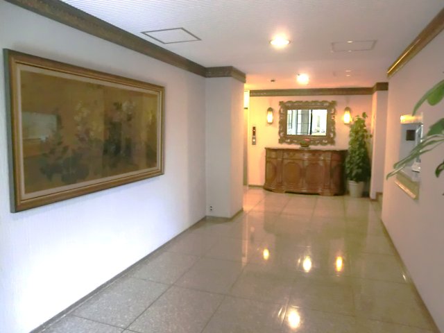 ロビー　落ち着いたロビーです