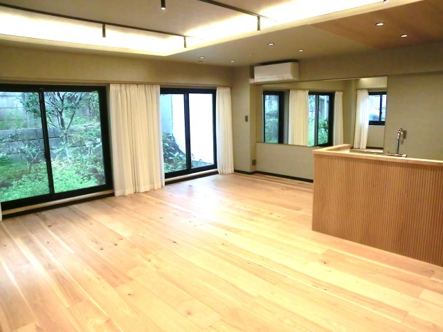 その他部屋・スペース　ゆったり過ごせるリビングです