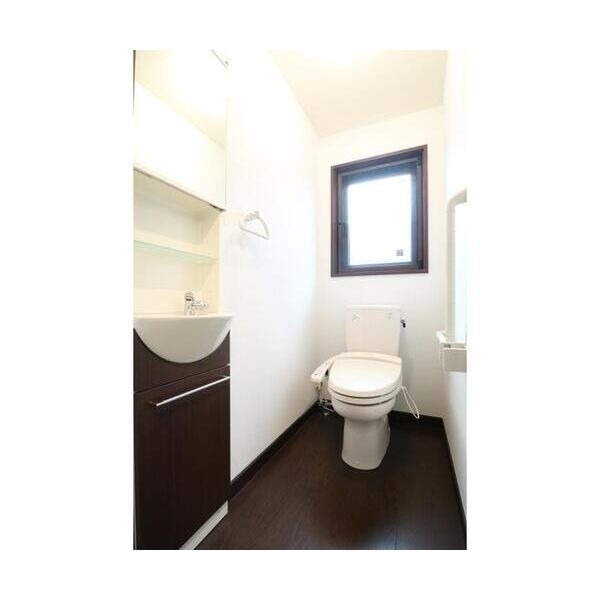 トイレ　きれいな水回りです