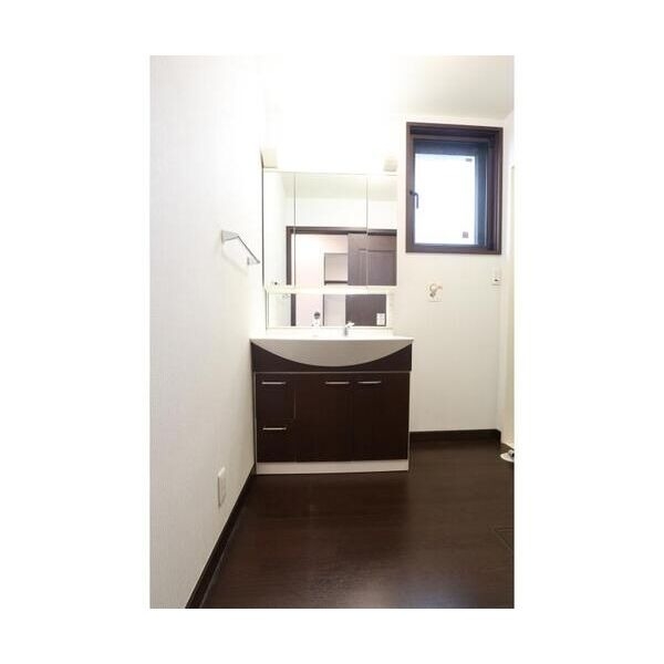 洗面設備　脱衣洗面所