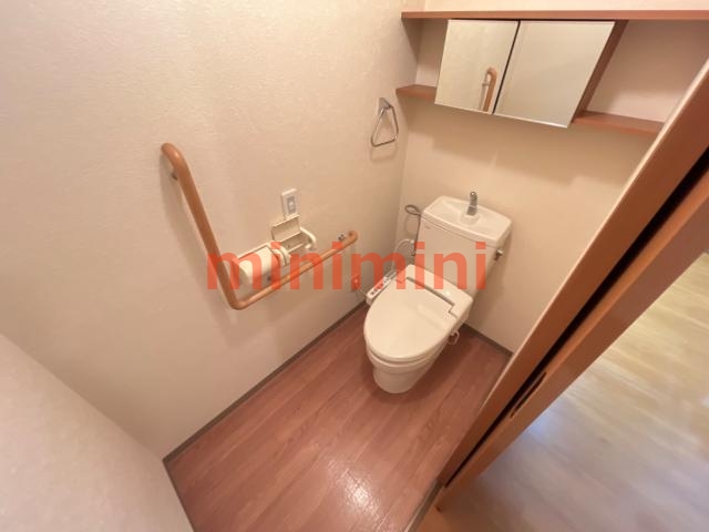 トイレ　シャワー付トイレ