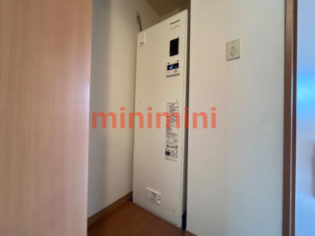 その他設備　電気温水器