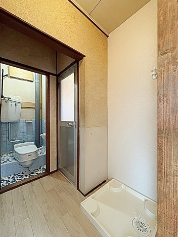 洗面設備　同間取り別部屋画像です