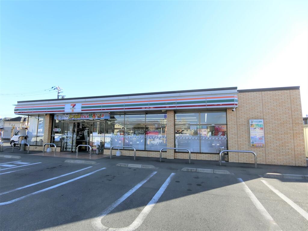 コンビニ　セブンイレブン前橋西片貝1丁目店（コンビニ）まで55m