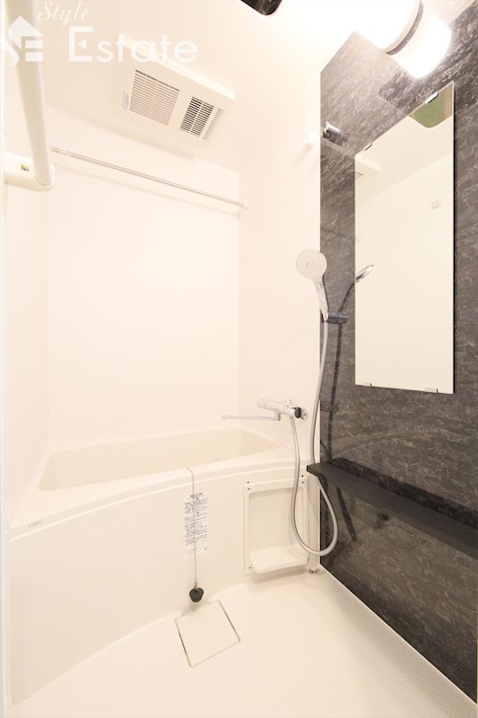 バス・シャワールーム　同仕様内装