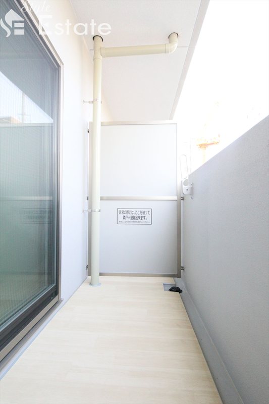 バルコニー　同仕様内装