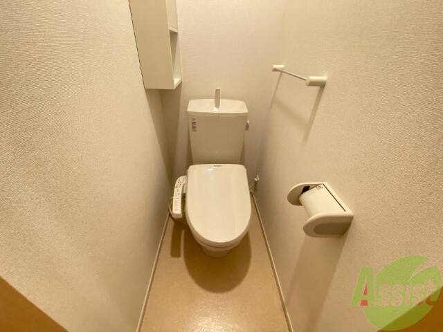 トイレ　トイレにはもちろんウォシュレットが設置済み