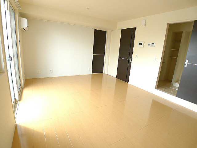 居室・リビング　※写真は同間取りタイプになります。