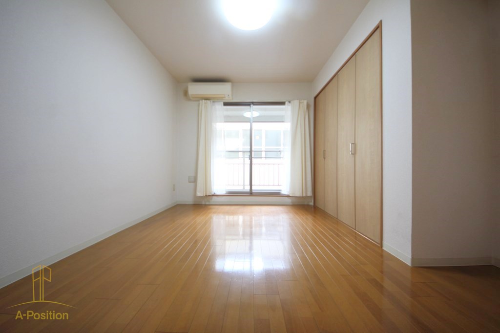 居室・リビング　HugE1