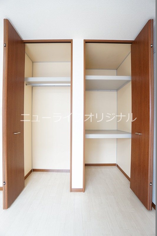 収納　お洋服と布団類を分けて収納することができます☆