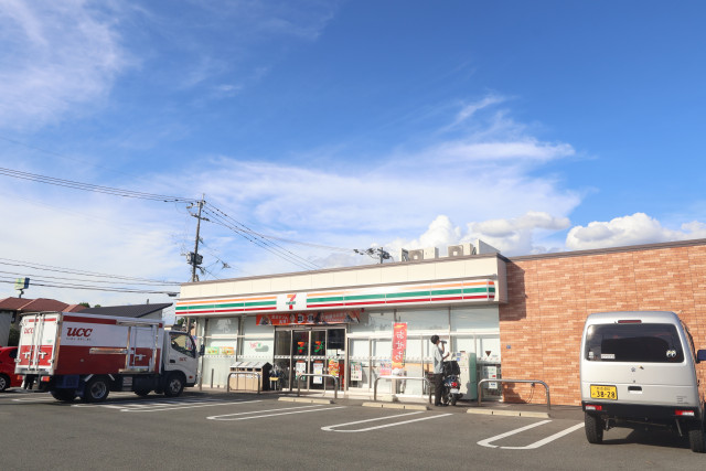 コンビニ　セブンイレブン熊本御領２丁目店（コンビニ）まで350m