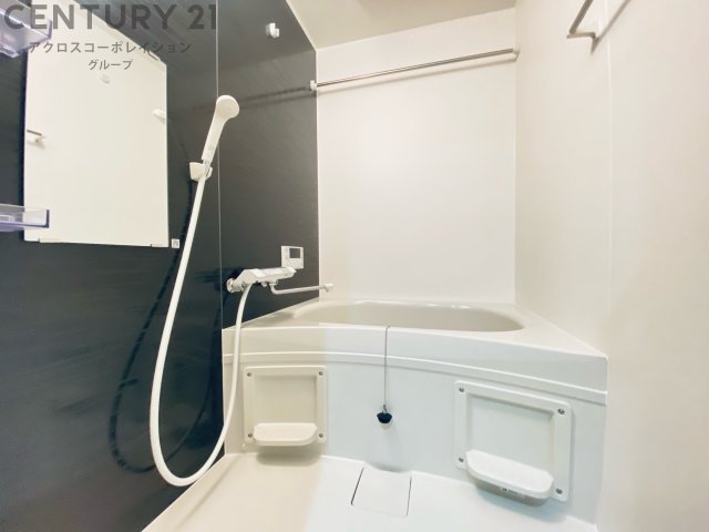 バス・シャワールーム　浴室乾燥機付き！