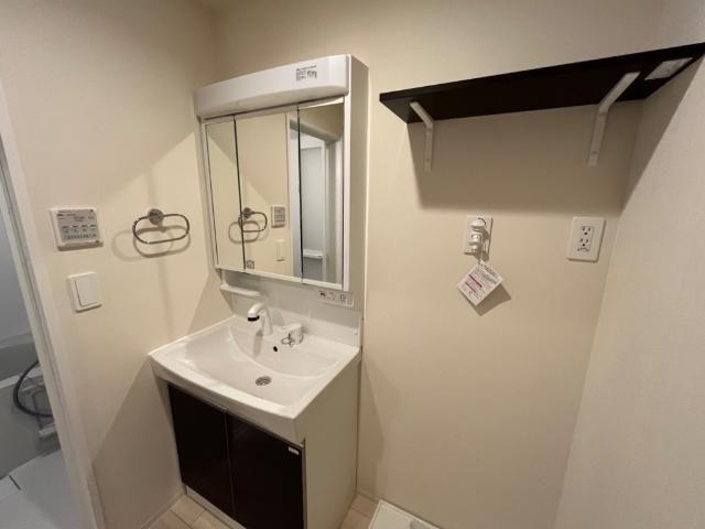 洗面設備　洗髪洗面化粧台