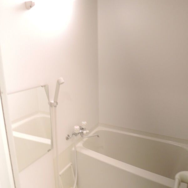 バス・シャワールーム　ゆったり過ごせるお風呂