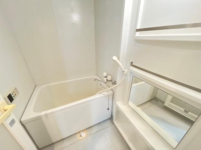 バス・シャワールーム　バス