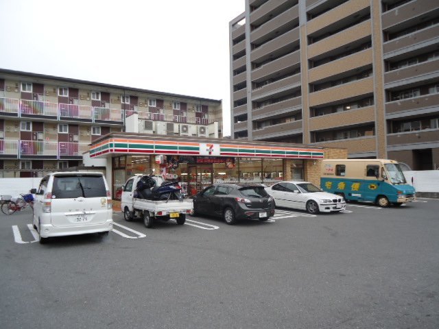 コンビニ　セブンイレブン堺浜寺石津町中店（コンビニ）まで361m