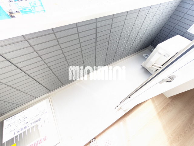 バルコニー　隣のＷ棟流用写真です。