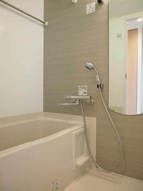 バス・シャワールーム　バスルーム