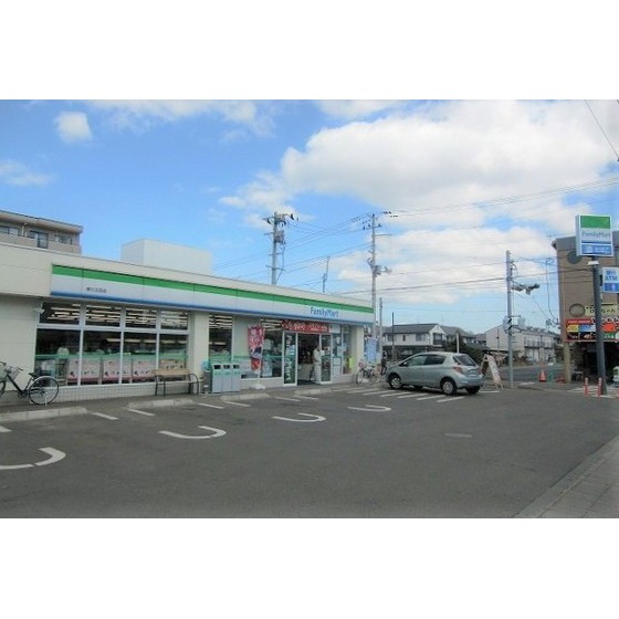 コンビニ　ファミリーマート泉七北田店（コンビニ）まで390m