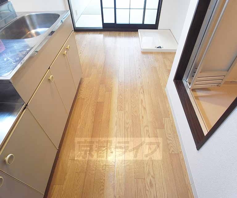 キッチン　広いキッチンスペース