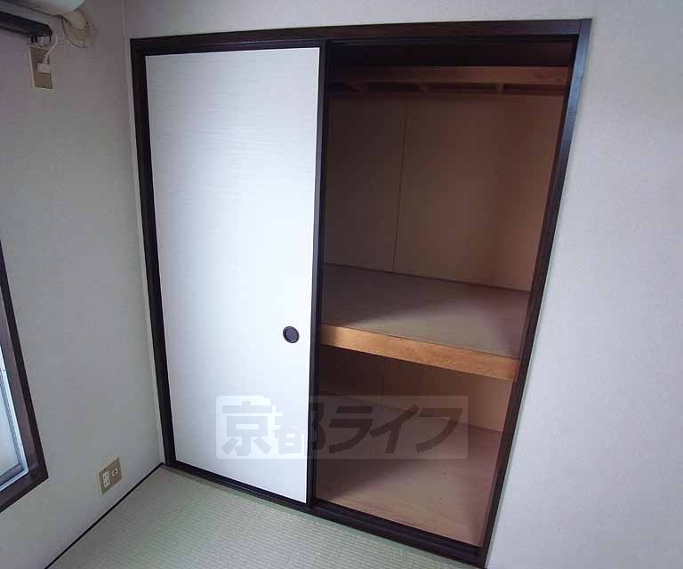 収納　布団しまえます