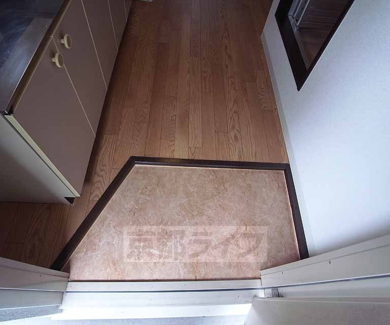 玄関　コンパクトな玄関です