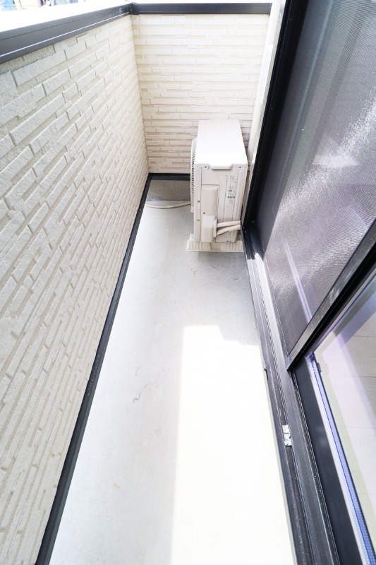 バルコニー　図面と現状に相違がある場合には現状を優先