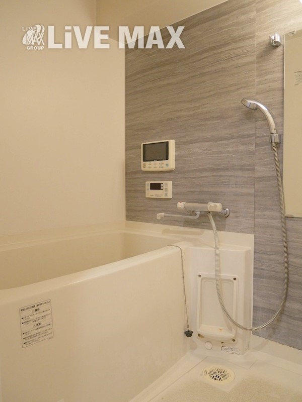 バス・シャワールーム　水回りも清潔感がございます