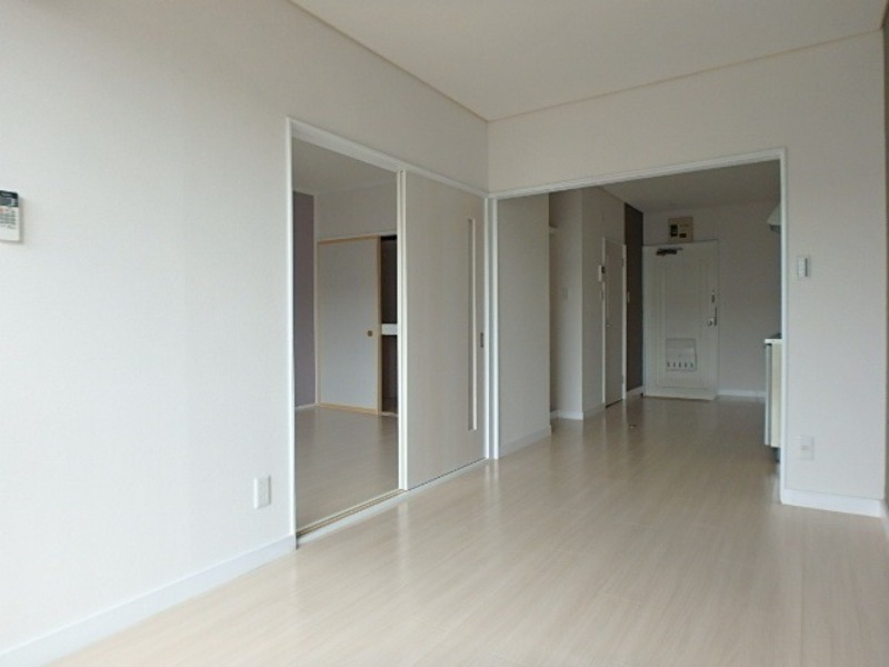 居室・リビング　図面と現状に相違がある場合には現状を優先