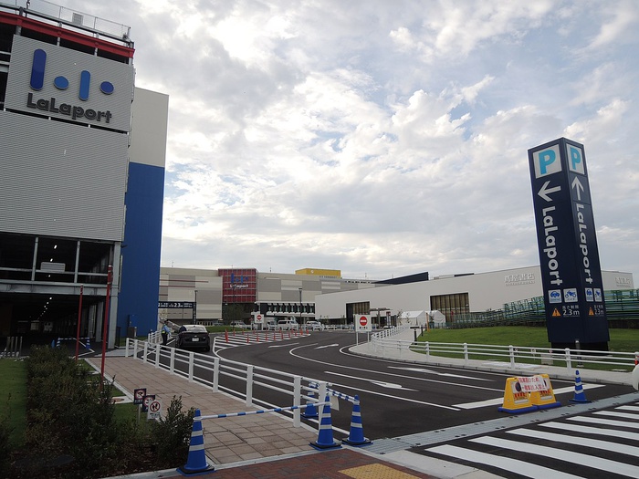 ショッピングセンター　ららぽーと（ショッピングセンター）まで780m