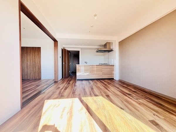 居室・リビング　開放感のあるゆったりとしたお部屋です♪