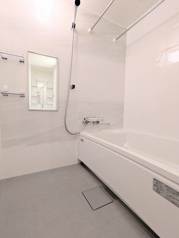 バス・シャワールーム　バス