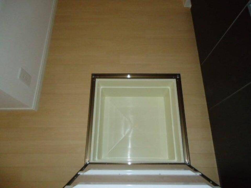 収納　床下収納