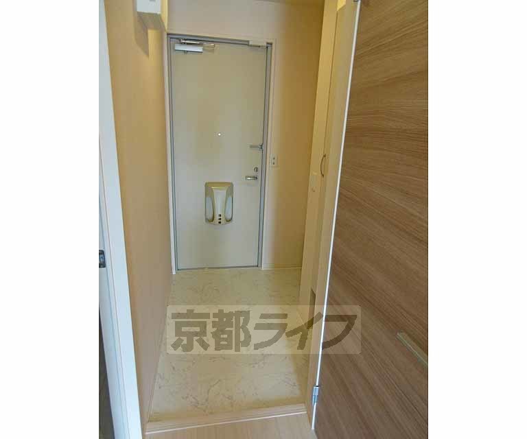 玄関　広くてシンプル！