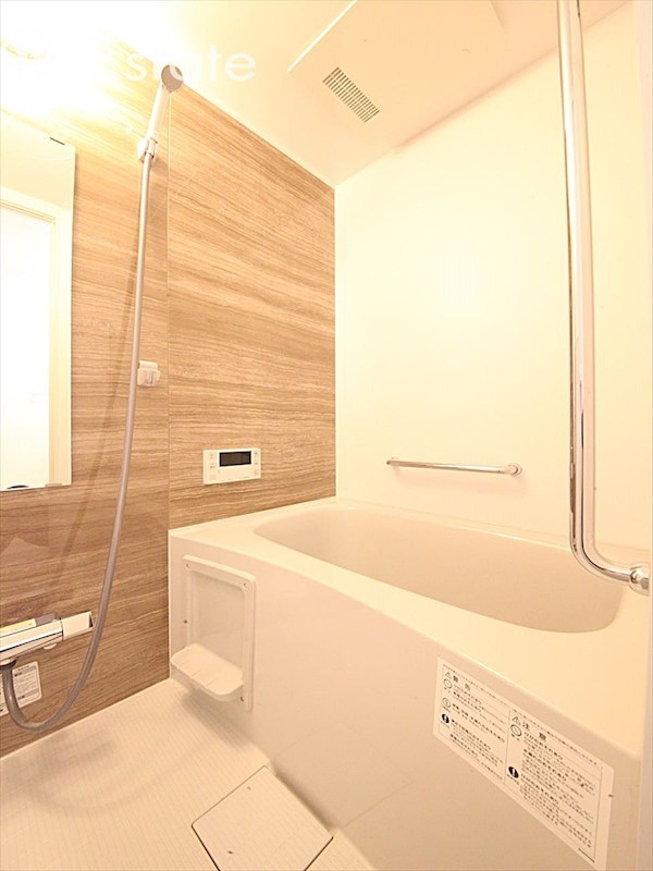 バス・シャワールーム　バスルーム