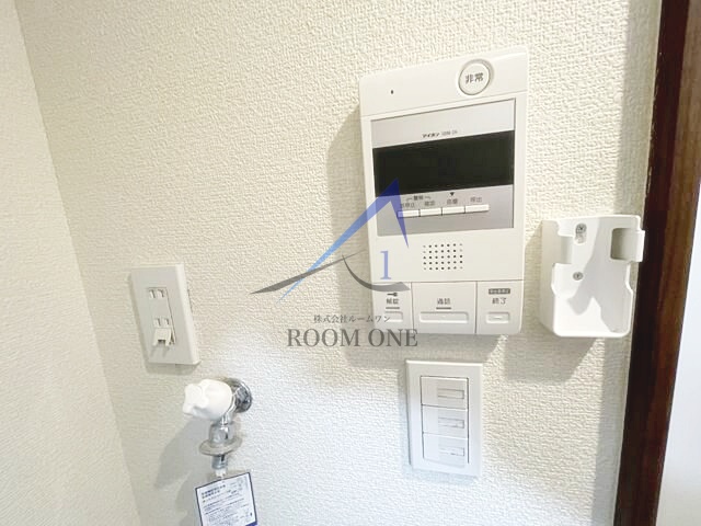 セキュリティ　モニター付きインターホンです。