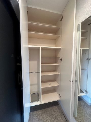 収納　そごう・ロフト（379m）