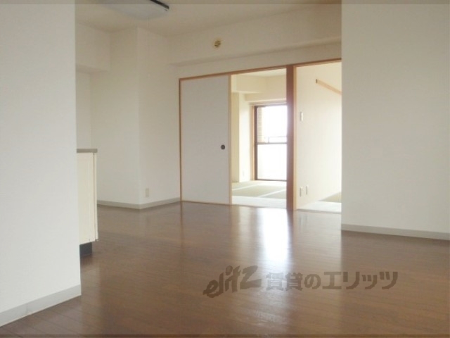 居室・リビング　リビング