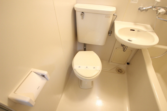 トイレ　※別号室のお写真です